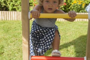 vaiku zaidimu namelis su ciuozykla fort 03